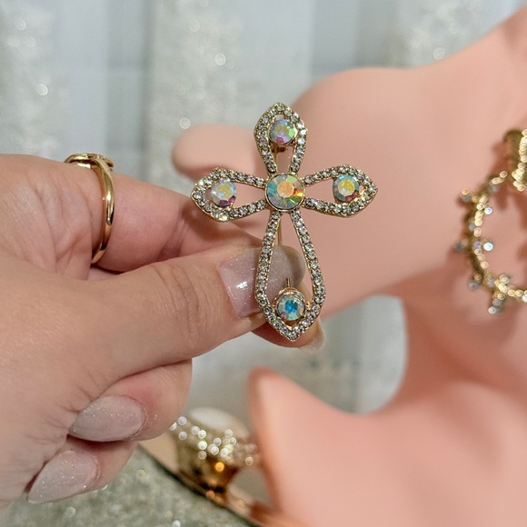 Gold and Crystal Cross Brooch - Picture 3 of 5